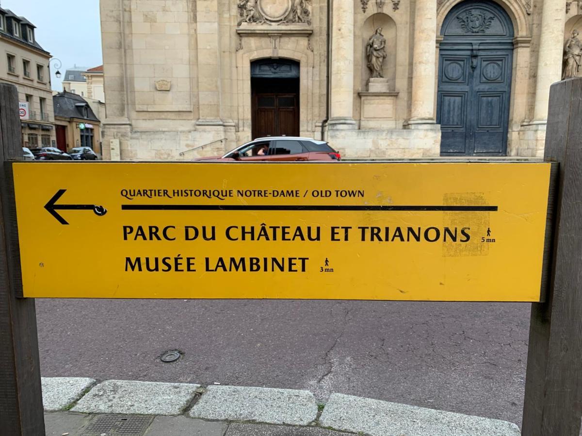 Appartement Versailles quartier Notre Dame au pied du Chateau avec Parking Extérieur photo