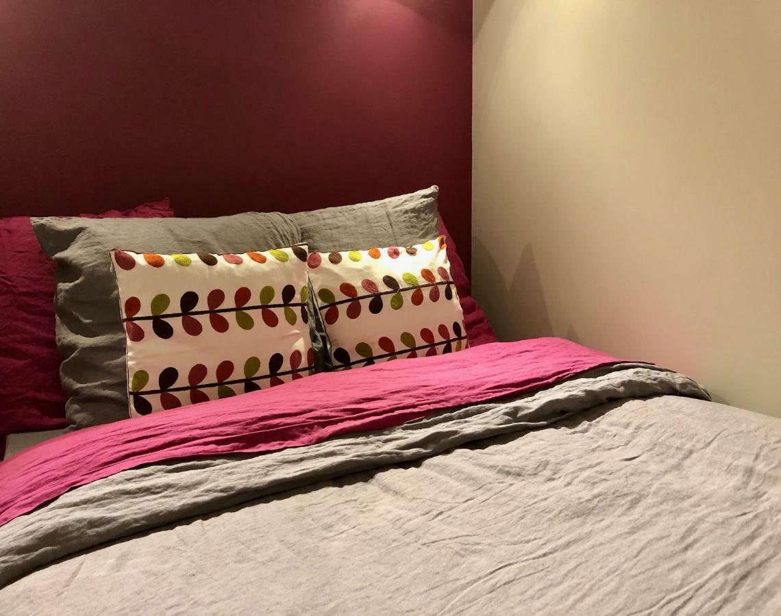 Appartement Versailles quartier Notre Dame au pied du Chateau avec Parking Extérieur photo